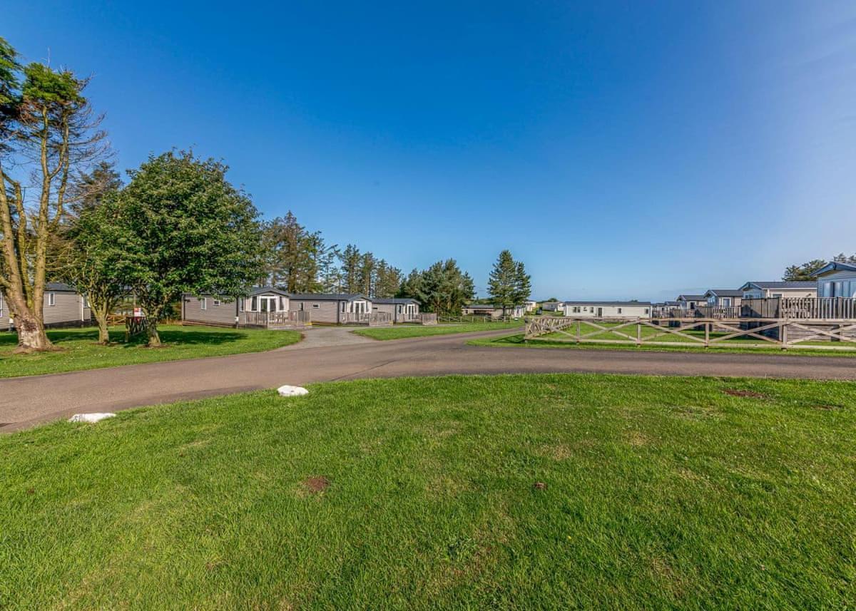 Waren Caravan Park Bamburgh Eksteriør billede