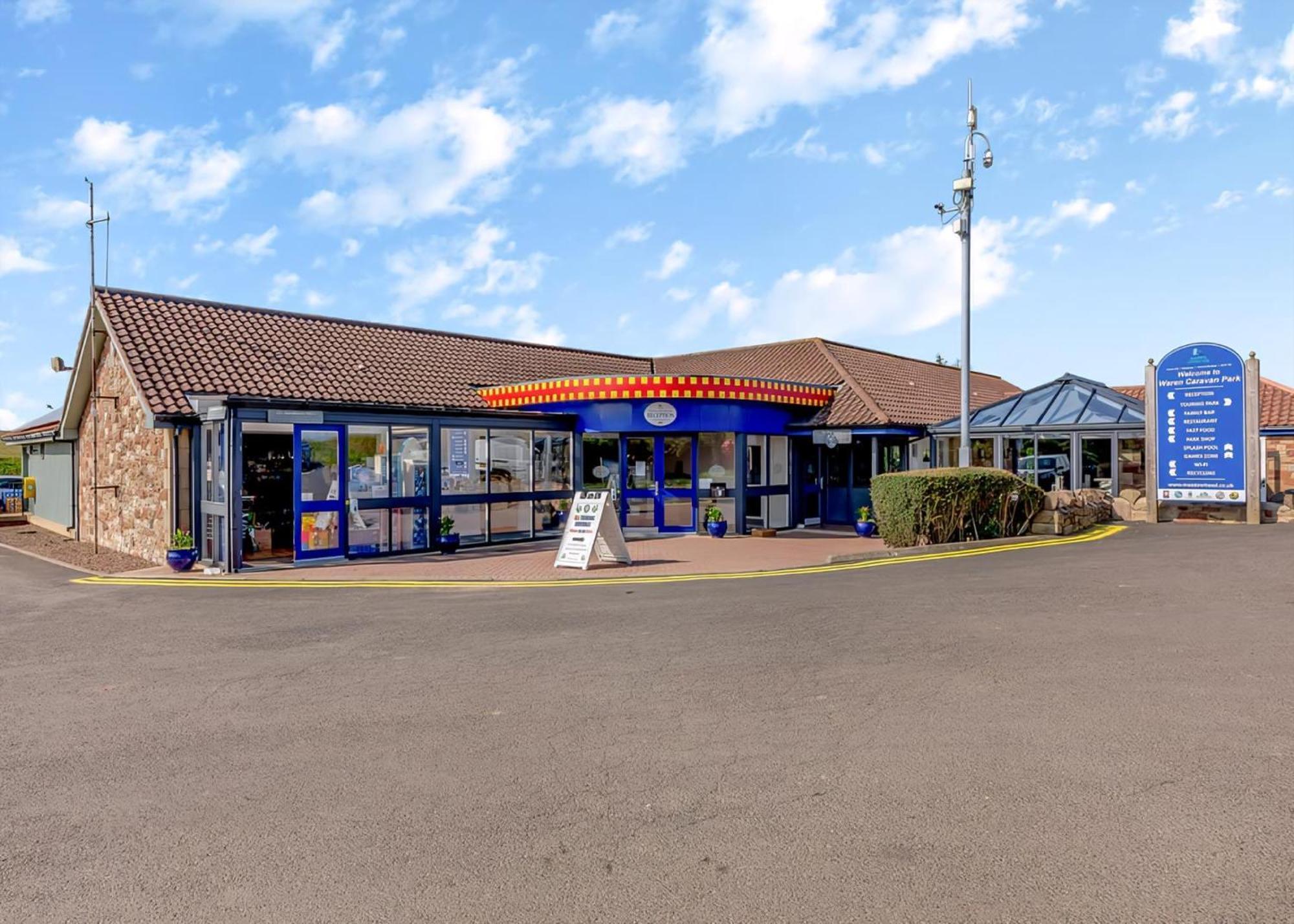 Waren Caravan Park Bamburgh Eksteriør billede