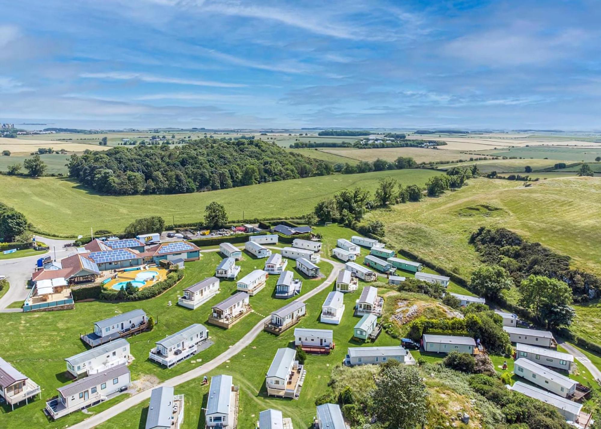 Waren Caravan Park Bamburgh Eksteriør billede